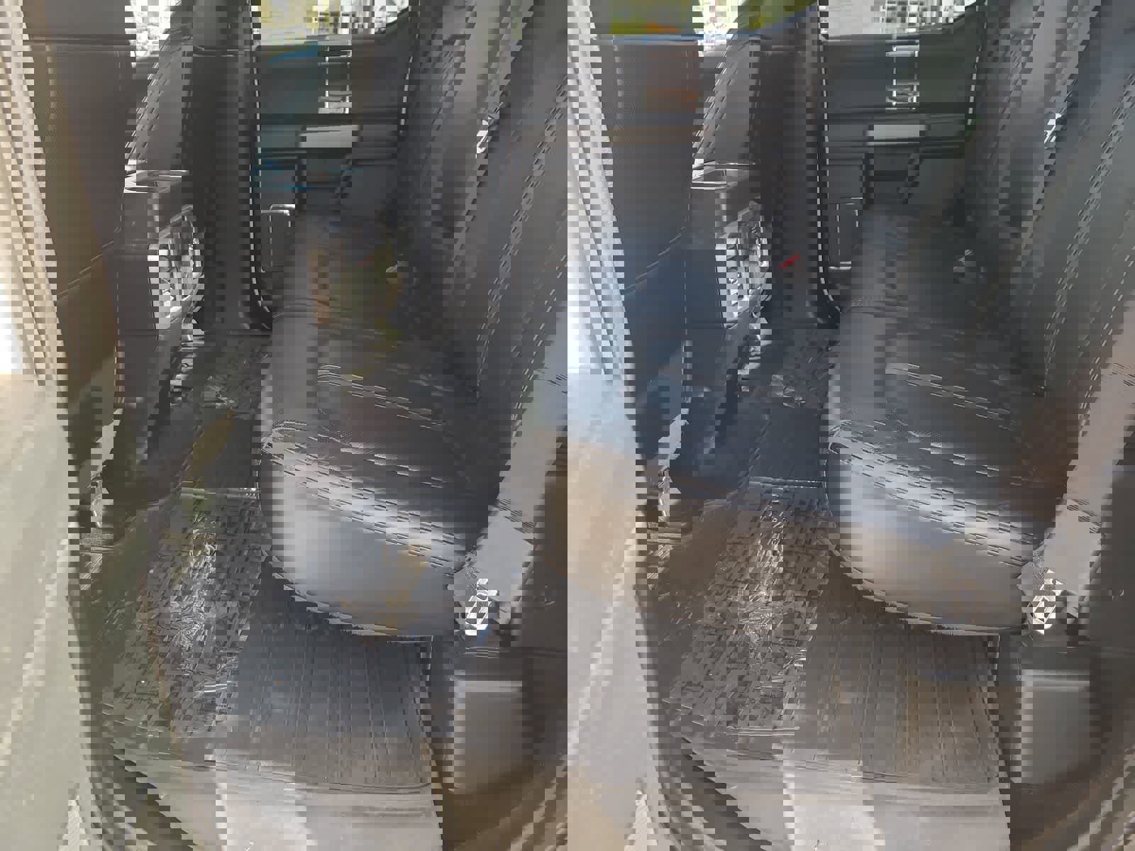 Used 2016 Ford F150 Platinum w/ Equipment Group 701A Luxury image 21