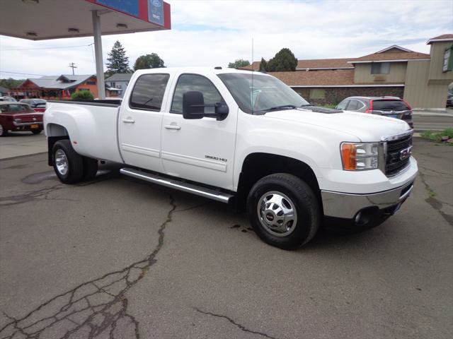 Used 2011 GMC Sierra 3500 SLT w/ SLT Convenience Package image 6