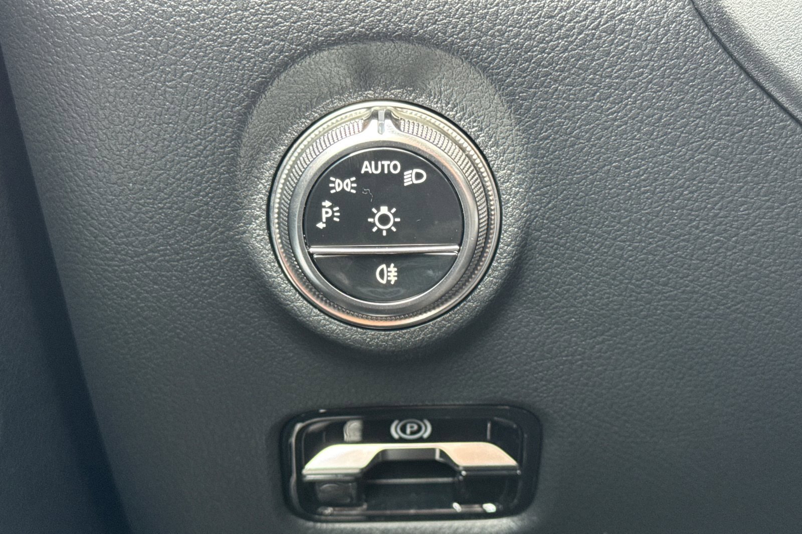 New 2026 Mercedes-Benz C 43 AMG 4MATIC Sedan image 28