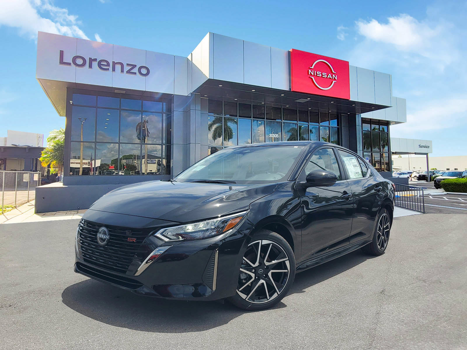 Used 2025 Nissan Sentra SR w/ SR Premium Package FWD image 1