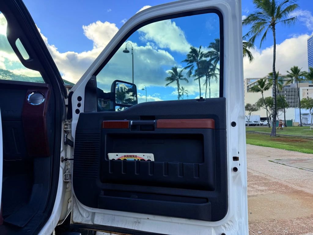 Used 2013 Ford F250 King Ranch w/ King Ranch w/Chrome Pkg image 14