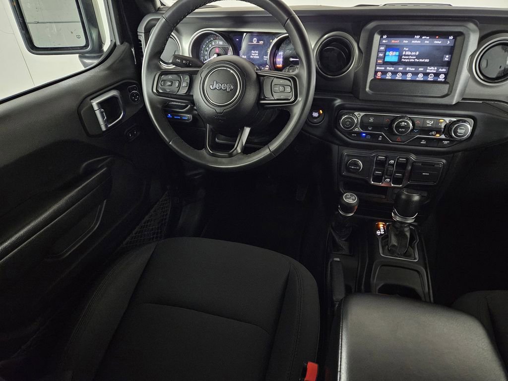 Used 2023 Jeep Wrangler Unlimited image 7