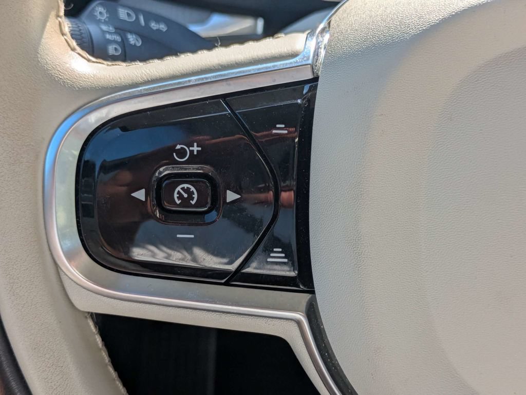 Certified 2024 Volvo S60 B5 Plus w/ Protection Package Premier FWD image 25