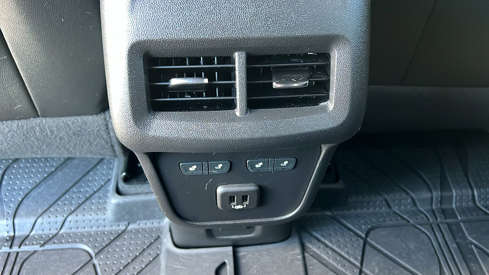 Certified 2024 Chevrolet Equinox Premier image 14