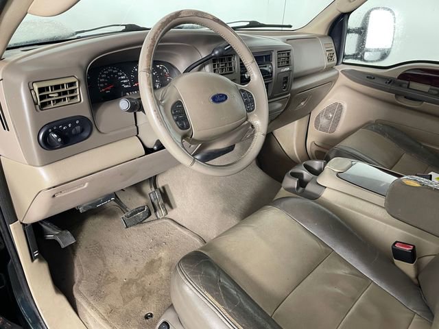 Used 2004 Ford Excursion Eddie Bauer image 3
