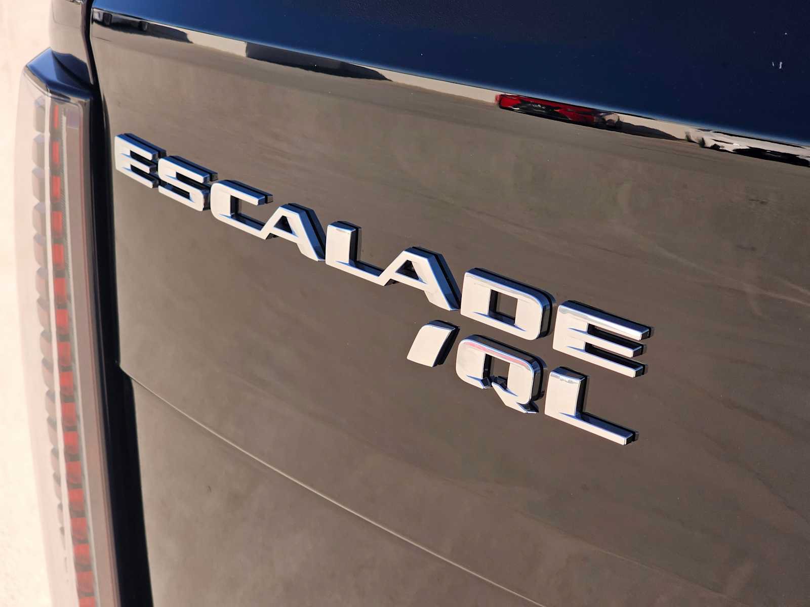 New 2026 Cadillac Escalade IQL Luxury w/ LPO, Radiant Package AWD/4WD image 16