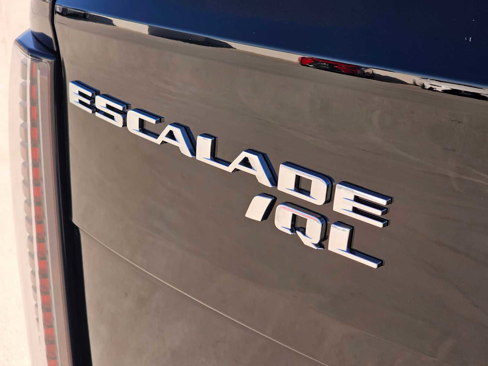 New 2026 Cadillac Escalade IQL Luxury w/ LPO, Radiant Package AWD/4WD image 16