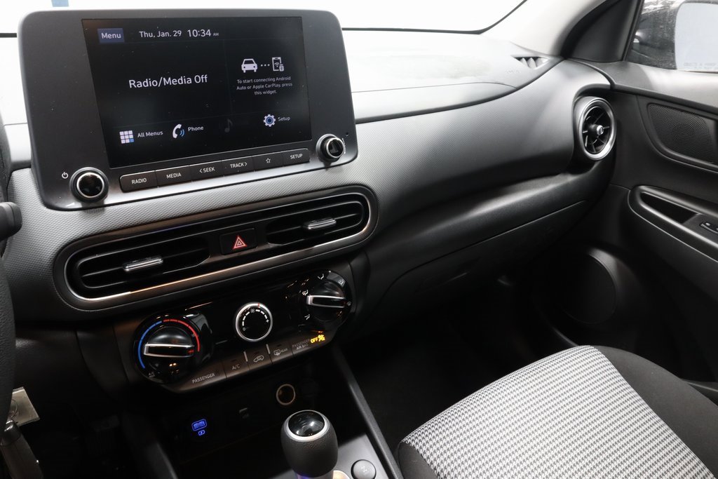 Certified 2023 Hyundai Kona SE w/ Cargo Package image 29