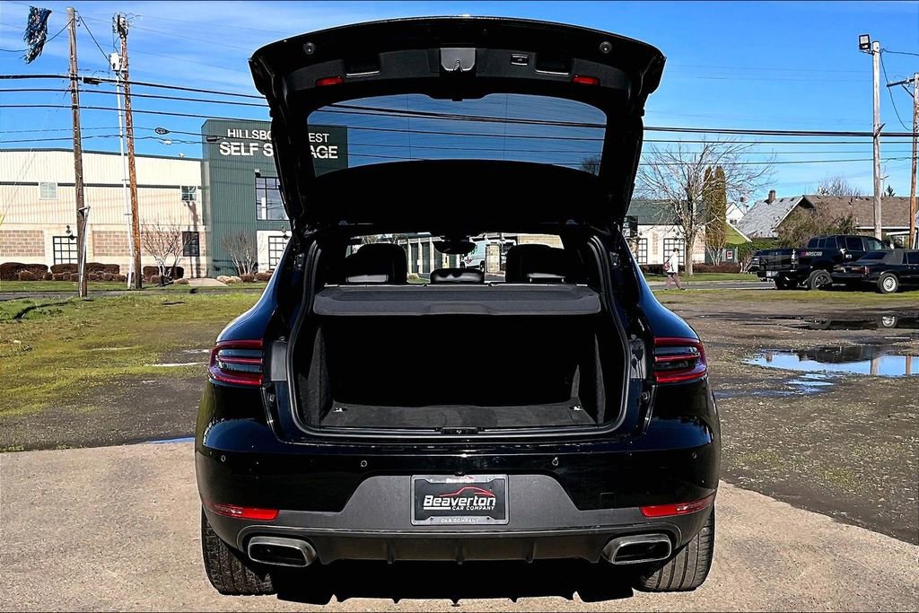 Used 2018 Porsche Macan AWD/4WD image 37