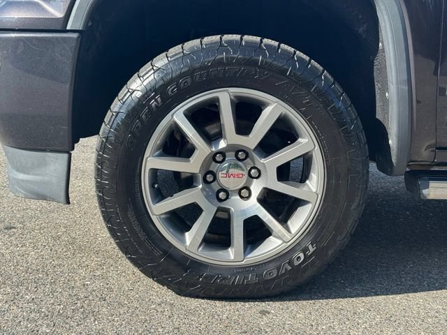 Used 2016 GMC Sierra 1500 Denali w/ Enhanced Driver Alert Package AWD/4WD image 10