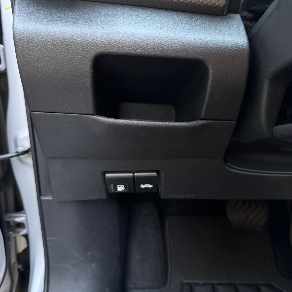 Used 2020 Nissan Kicks SV w/ Exterior Package image 31