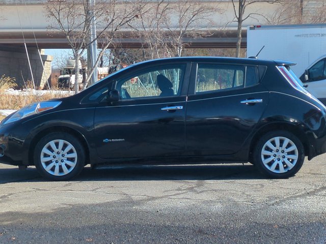 Used 2016 Nissan Leaf S w/ Charger Package image 9