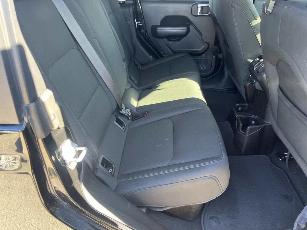 Used 2021 Jeep Gladiator Sport image 31