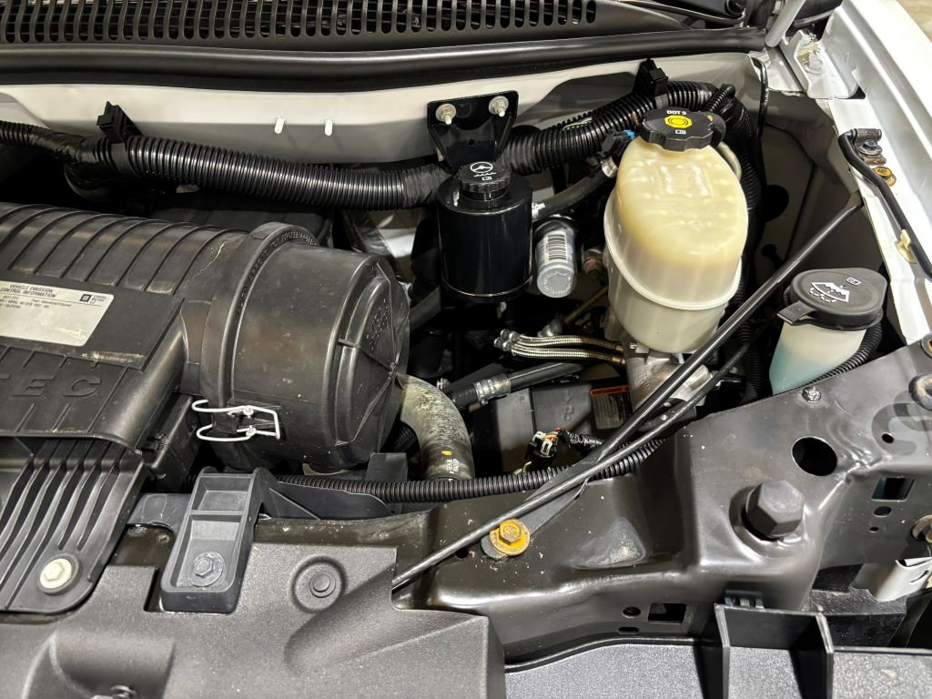 Used 2017 Chevrolet Express 2500 image 22