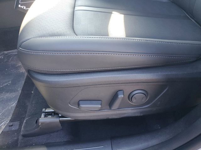 New 2025 Kia Sorento S w/ Panoramic Sunroof Package FWD image 9