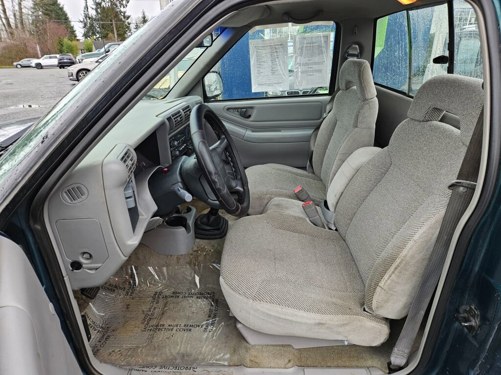 Used 1997 Isuzu Hombre S image 9