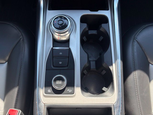 Used 2022 Ford Explorer XLT w/ XLT Sport Appearance Package AWD/4WD image 33