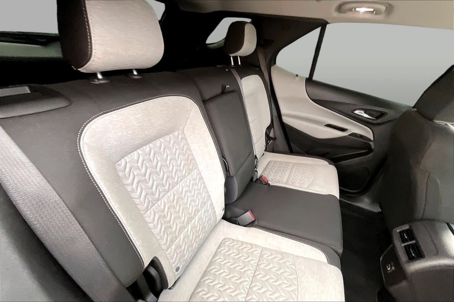 Used 2024 Chevrolet Equinox LS w/ LS Convenience Package FWD image 18