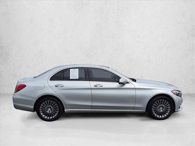 Used 2015 Mercedes-Benz C 300 4MATIC Sedan image 4