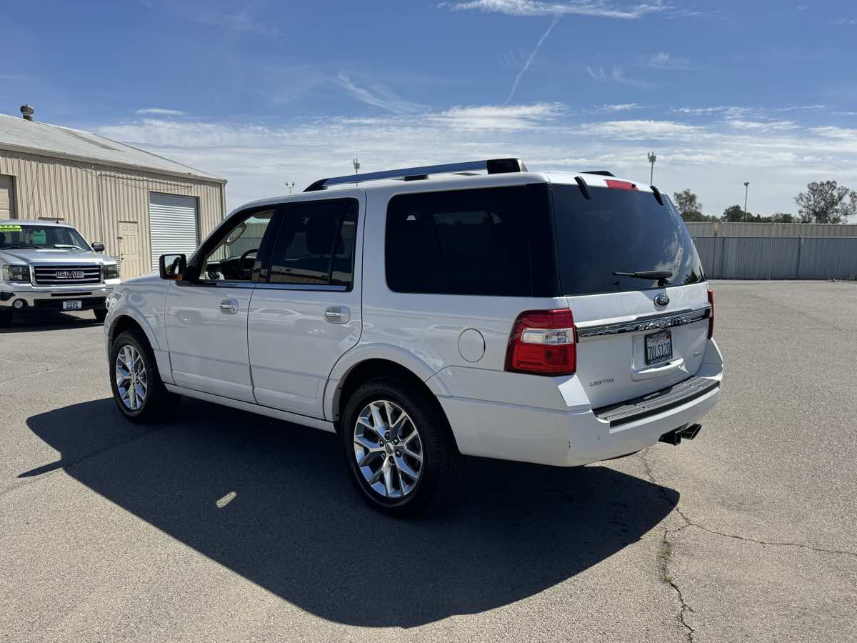Used 2016 Ford Expedition Limited w/ Equipment Group 301A AWD/4WD image 7