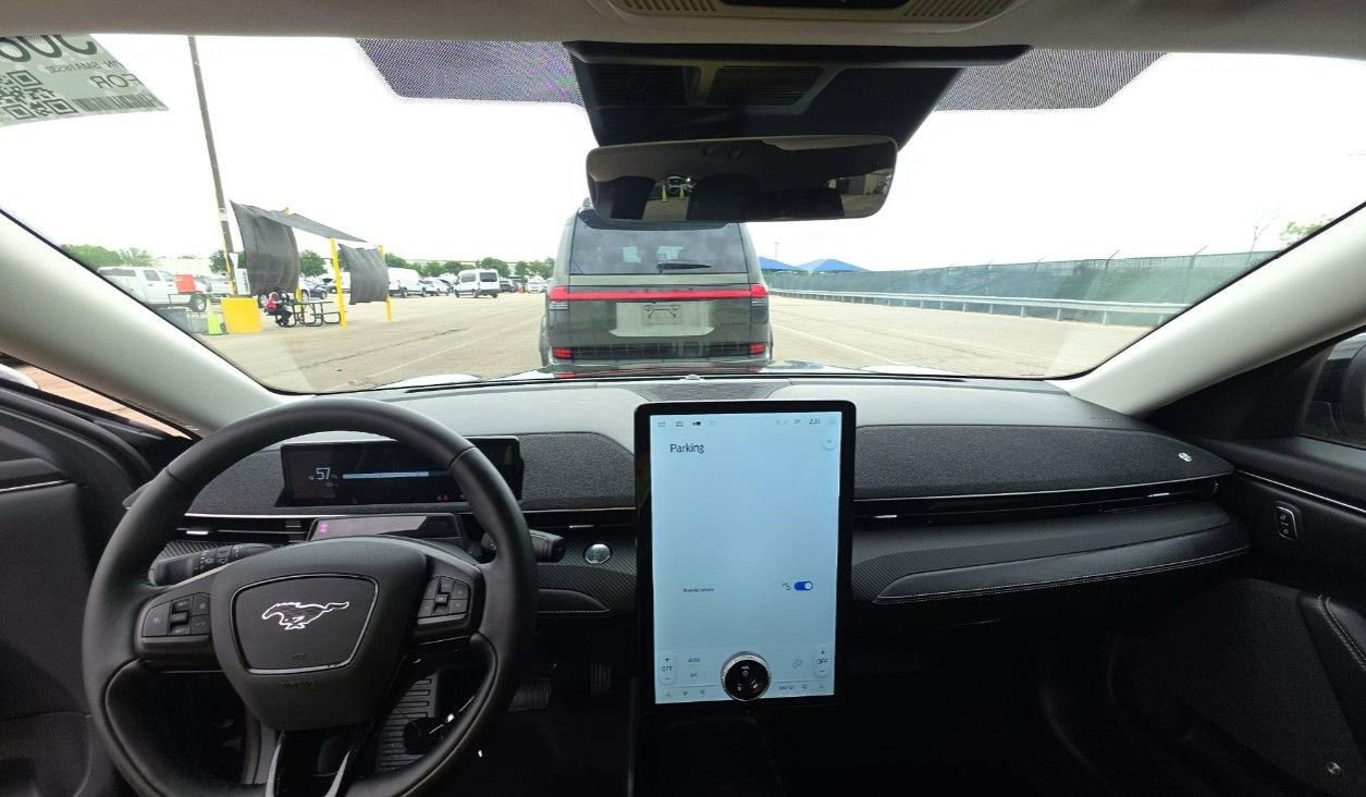 Used 2025 Ford Mustang Mach-E Premium image 8