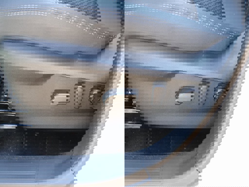 Used 2020 Subaru Forester Premium image 25