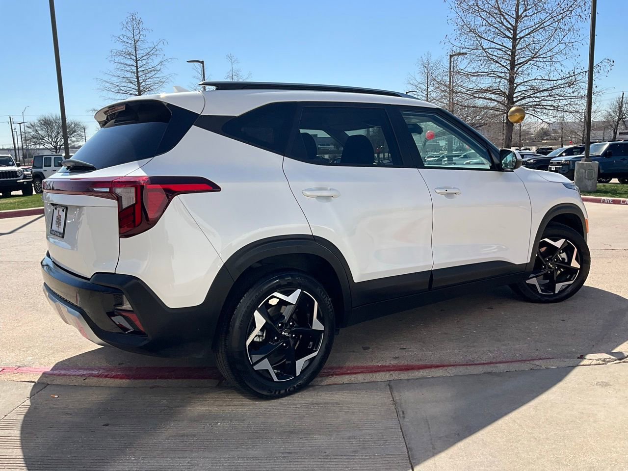 Used 2025 Kia Seltos S image 6