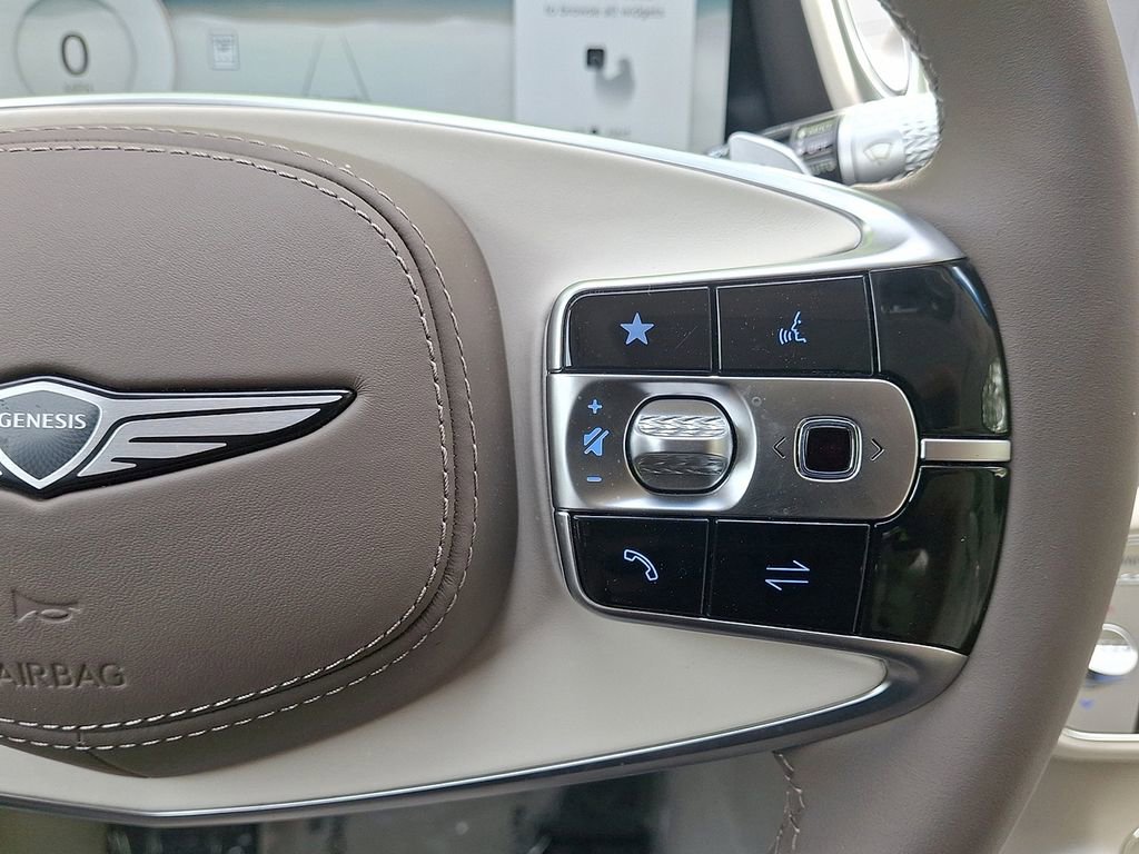 Used 2025 Genesis G90 3.5T AWD/4WD image 18