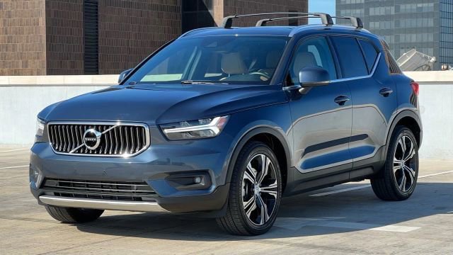 Used 2019 Volvo XC40 T5 Inscription image 3