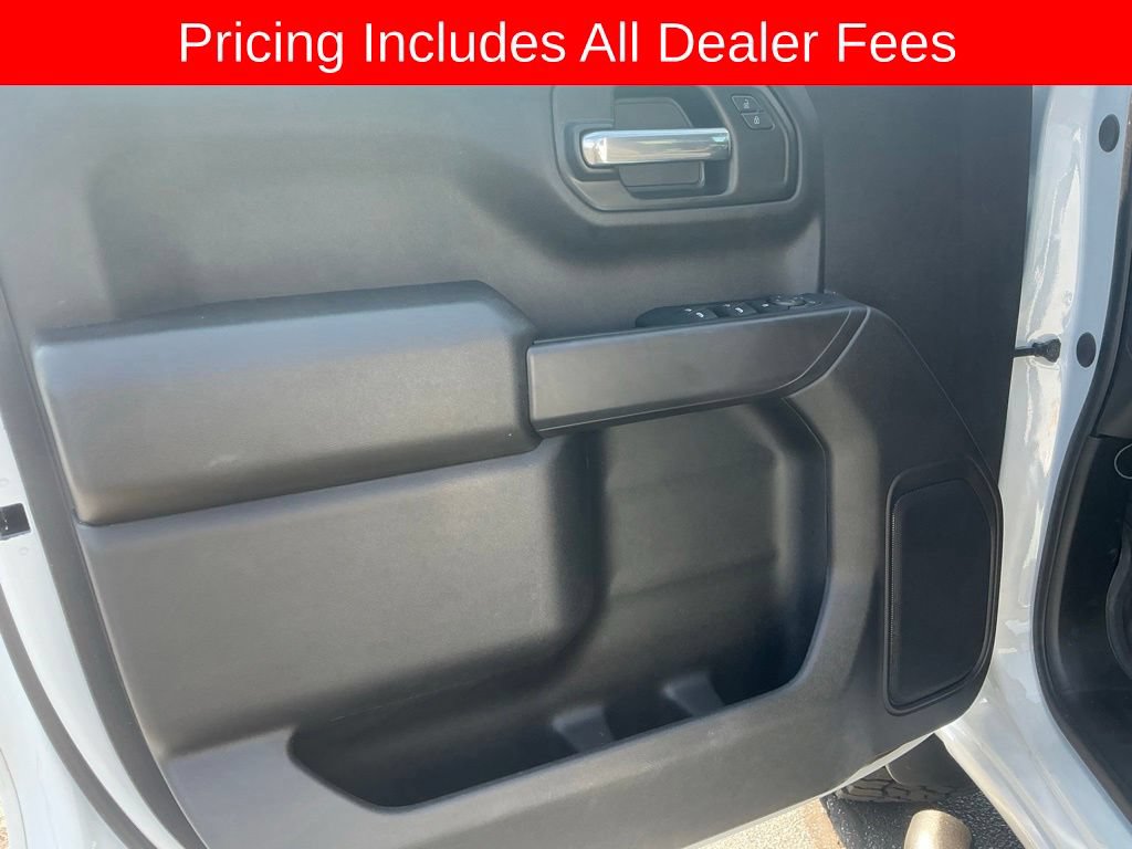 Used 2024 Chevrolet Silverado 1500 Custom Trail Boss w/ LPO, Dark Essentials Package AWD/4WD image 9