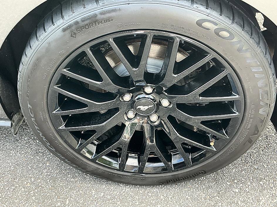 Used 2019 Ford Mustang GT w/ GT Performance Package RWD image 9