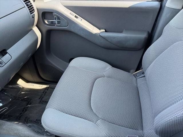 Used 2012 Nissan Frontier SV AWD/4WD image 59