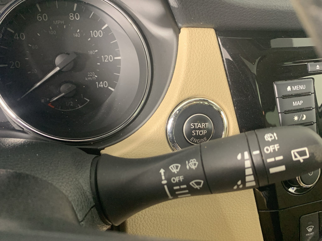 Used 2018 Nissan Rogue SL w/ Premium Package FWD image 17