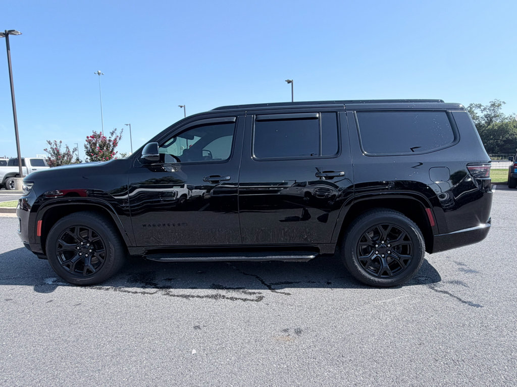 Used 2023 Jeep Wagoneer Series II RWD image 5