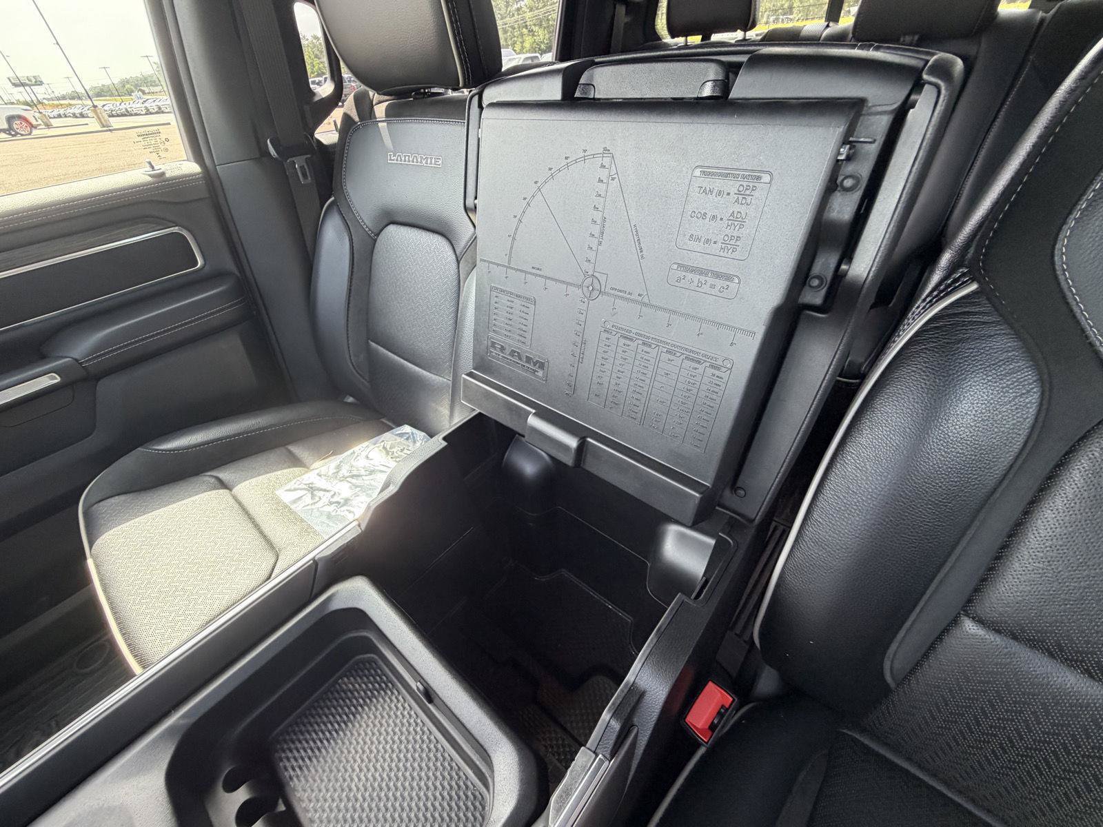 Used 2023 RAM 1500 Laramie AWD/4WD image 15
