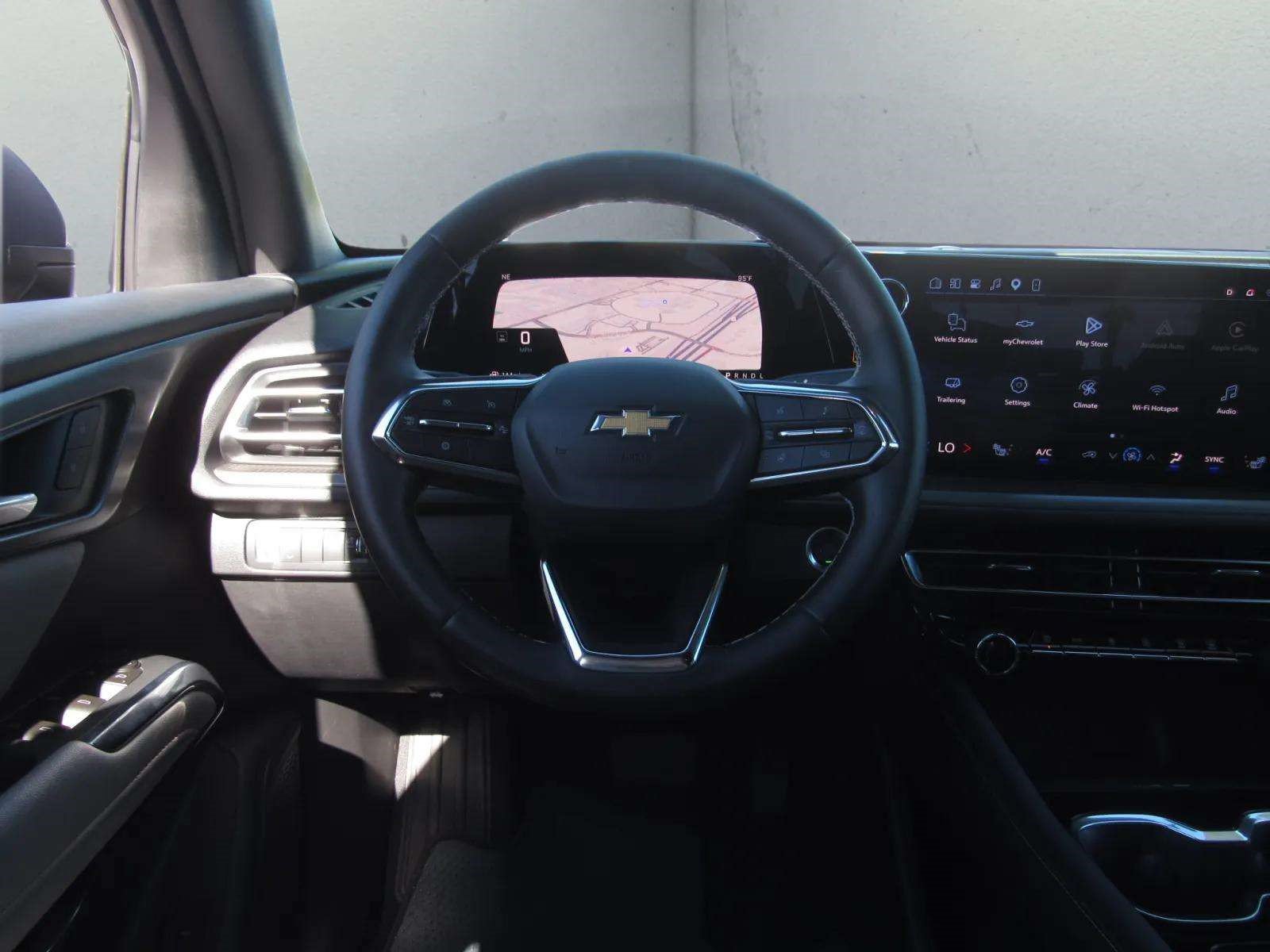 Used 2026 Chevrolet Traverse LT w/ Driver Confidence Package AWD/4WD image 23
