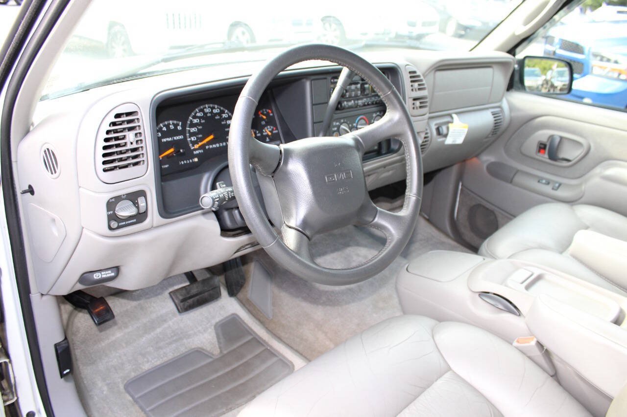 Used 1999 GMC Suburban 4WD w/ Marketing Opt Pkg 3 image 20
