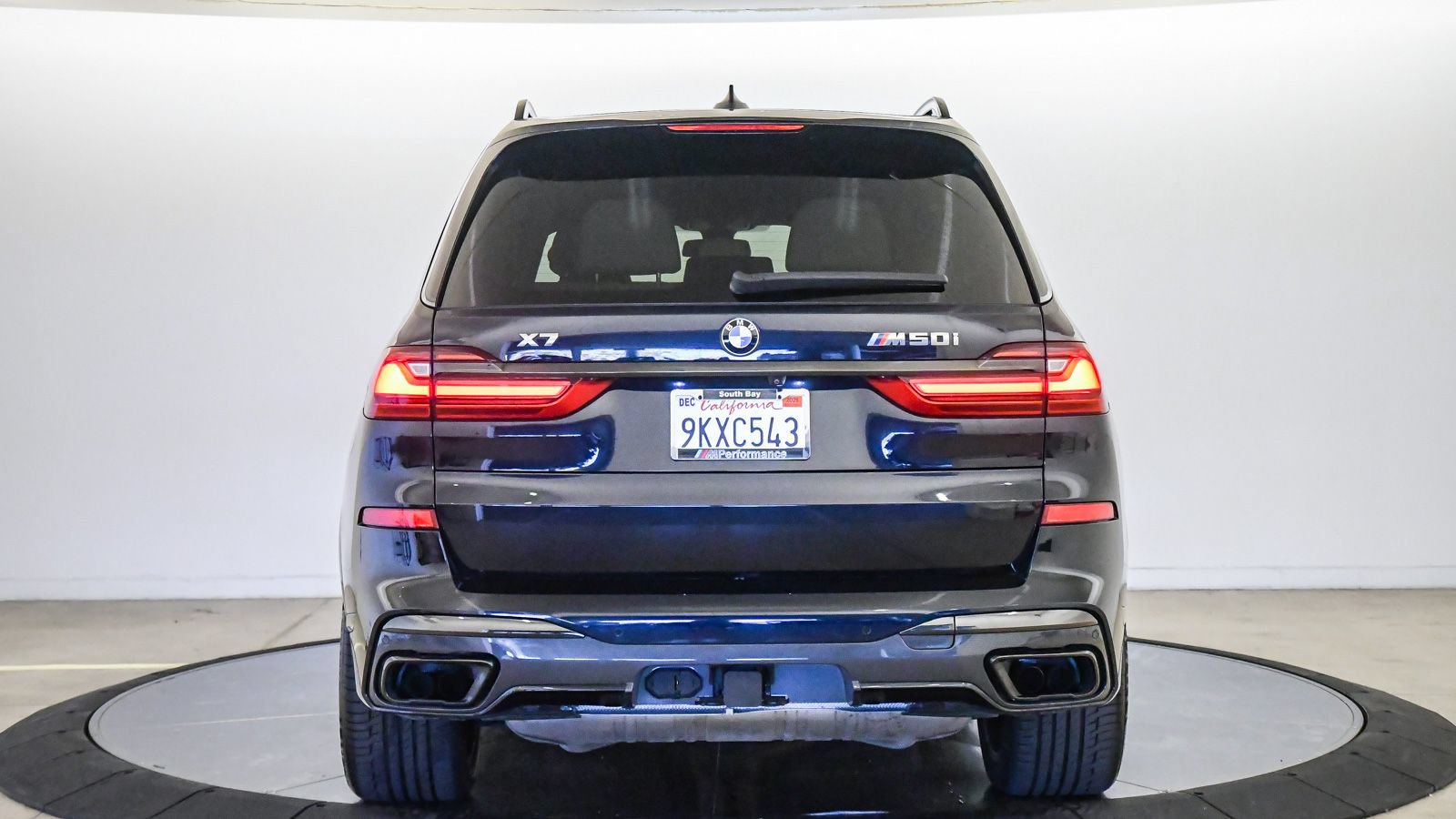 Used 2021 BMW X7 M50i w/ Executive Package AWD/4WD image 3