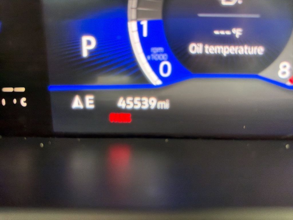 Used 2022 Volkswagen Tiguan SE w/ Panoramic Sunroof Package image 17