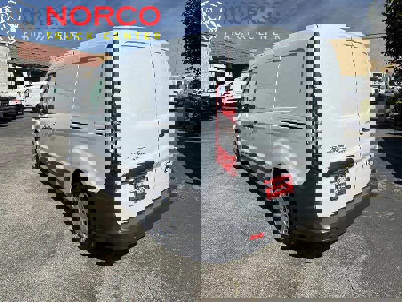 Used 2016 Ford Transit Connect XL image 10