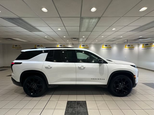 Used 2024 Chevrolet Traverse RS AWD/4WD image 3