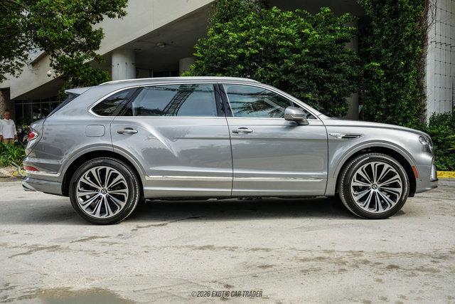 Used 2024 Bentley Bentayga Extended Wheelbase AWD/4WD image 9
