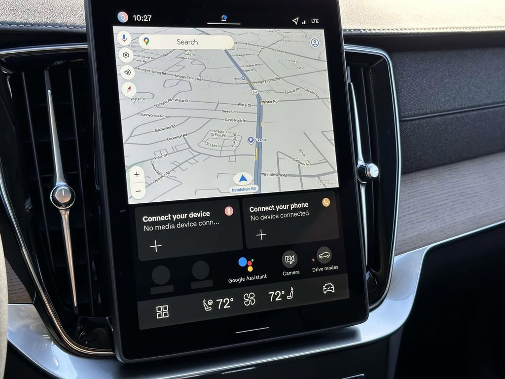 New 2026 Volvo XC90 T8 Plus w/ Protection Package Premier image 3