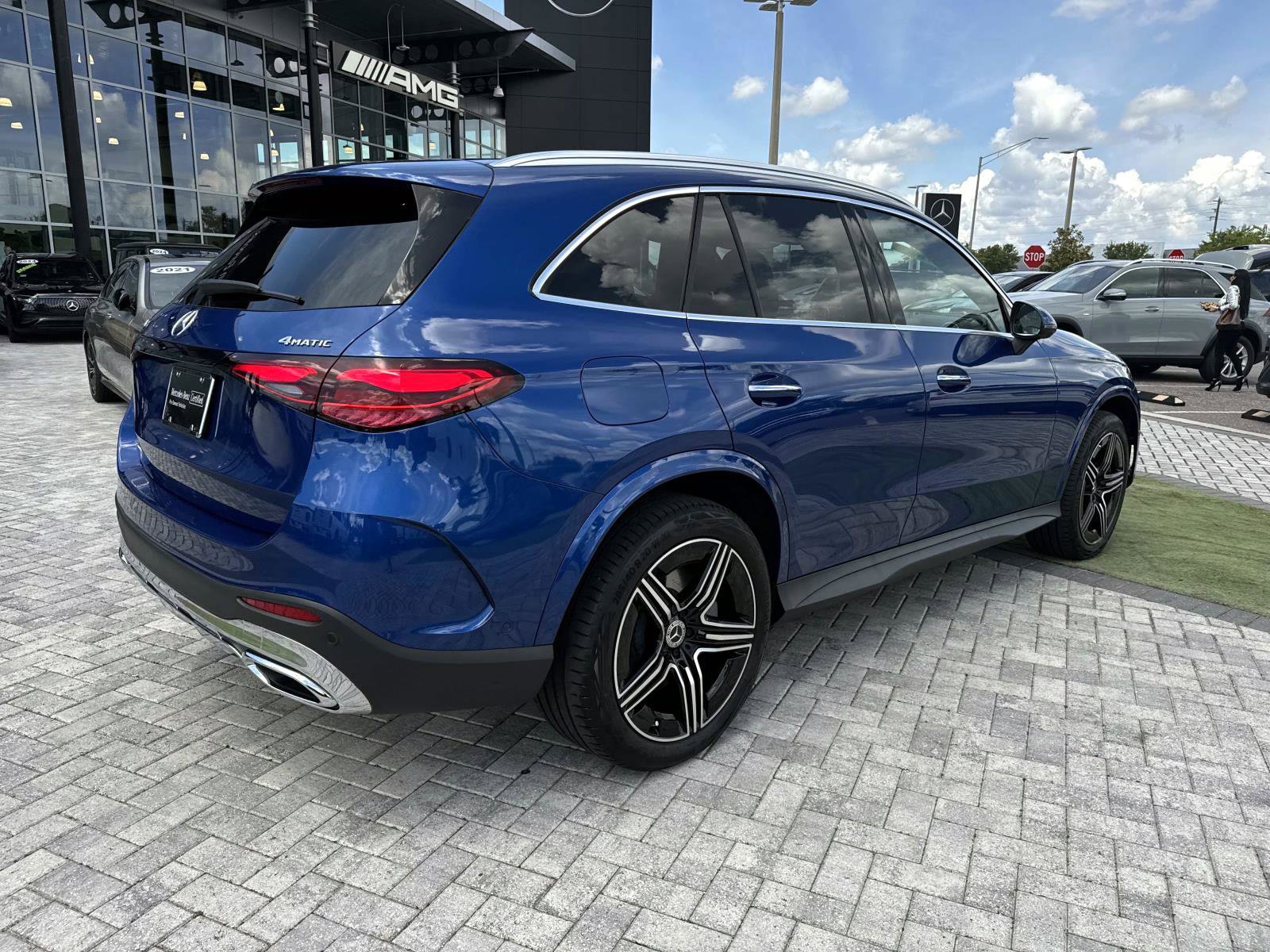 Certified 2025 Mercedes-Benz GLC 350e 4MATIC image 4