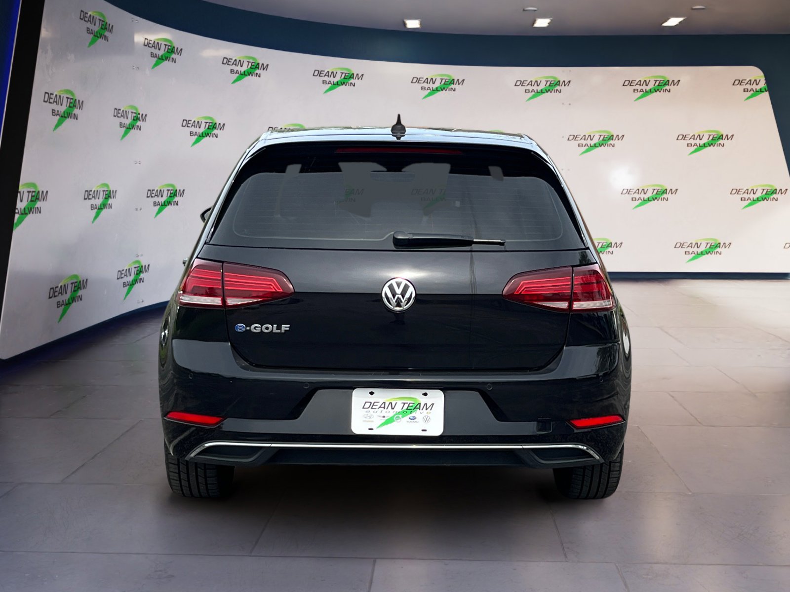 Used 2019 Volkswagen e-Golf SEL Premium image 6