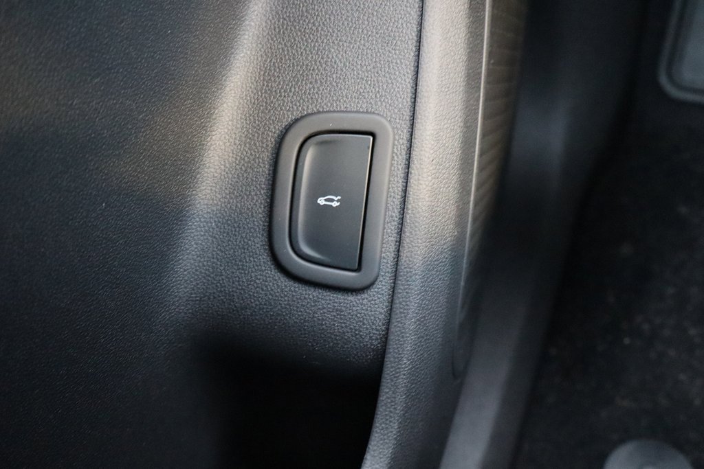 New 2026 Chevrolet Traverse LT w/ Driver Confidence Package image 17