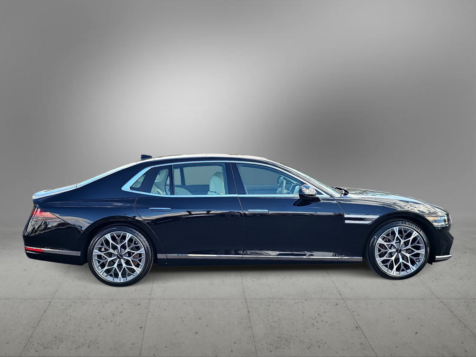 Certified 2026 Genesis G90 3.5T AWD/4WD image 9