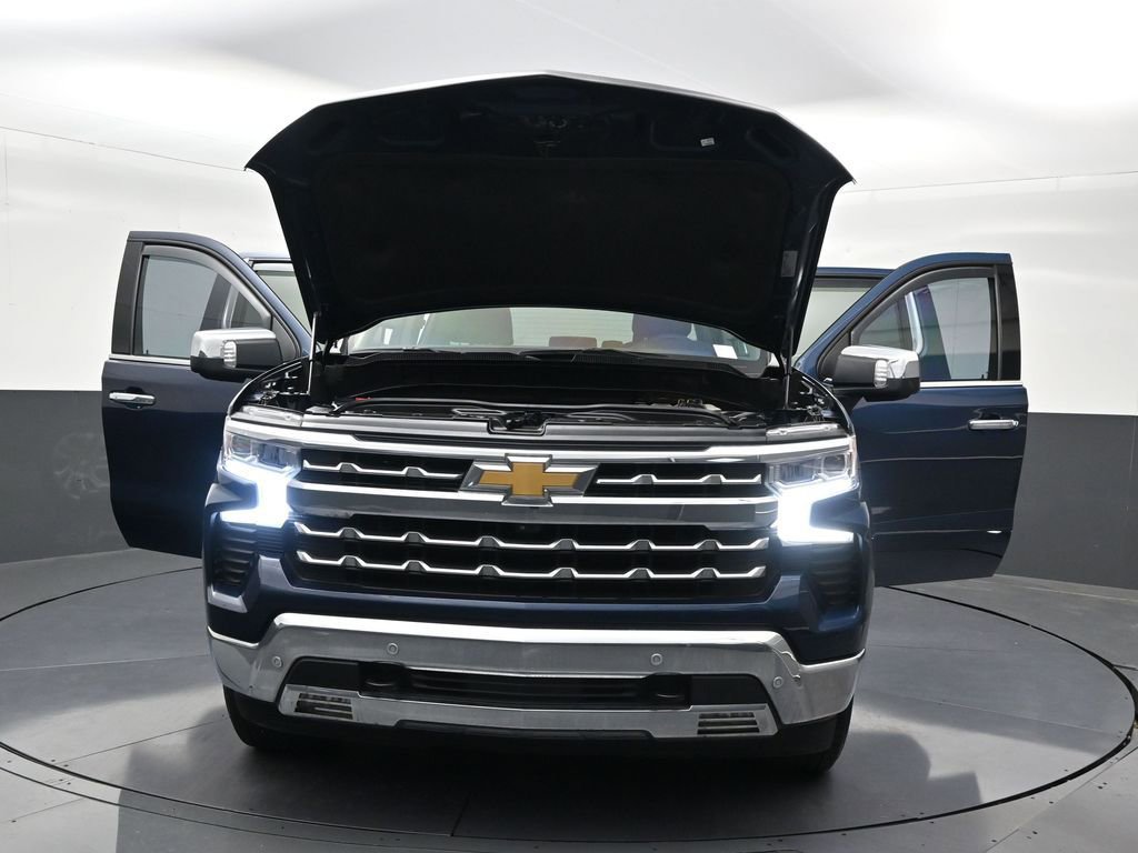 Used 2023 Chevrolet Silverado 1500 LTZ RWD image 36