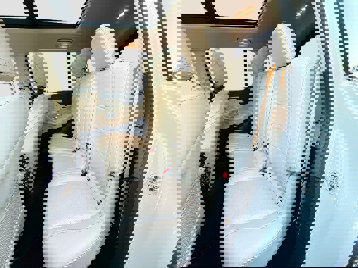 Used 2023 Mercedes-Benz GLS 450 4MATIC image 26