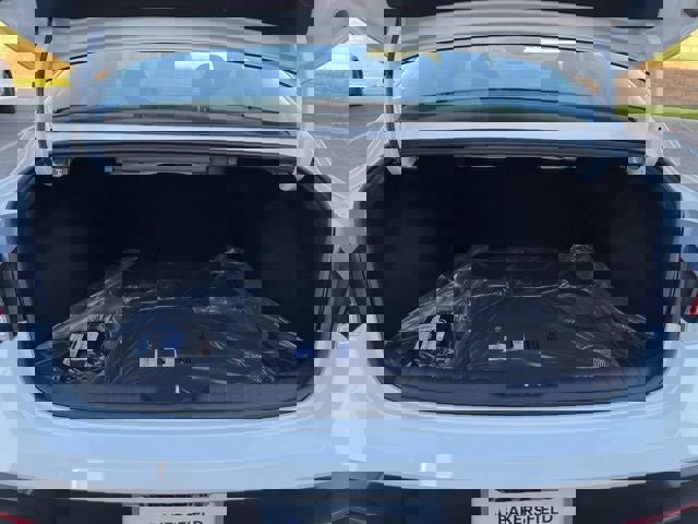 New 2026 Hyundai Elantra Limited image 30